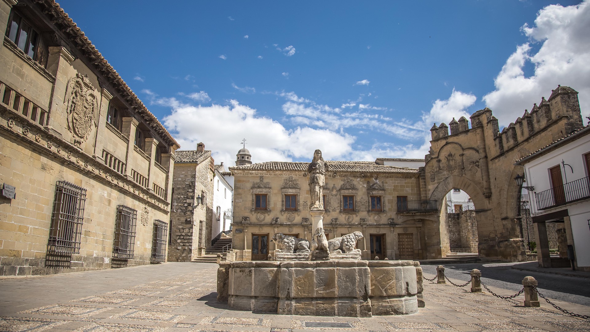 Plaza del Pópulo · Plaza de los Leones