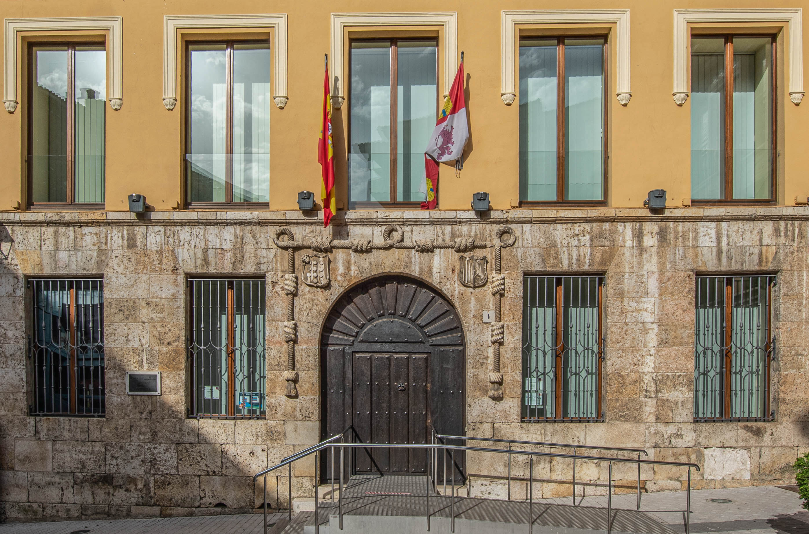 Museo de Palencia · Casa del Cordón